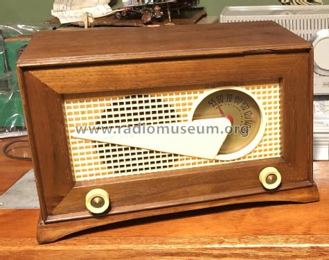 Transitone 'Flying Wedge' 49-506; Philco, Philadelphia (ID = 3071712) Radio