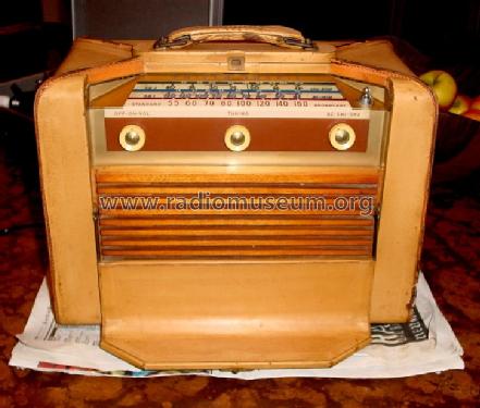 Tropic 3214-121; Philco, Philadelphia (ID = 89927) Radio