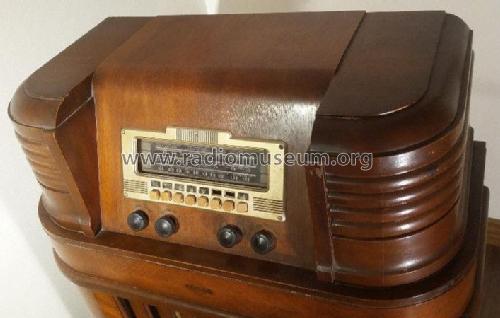 19A code 121; Philco Products Ltd. (ID = 2222213) Radio