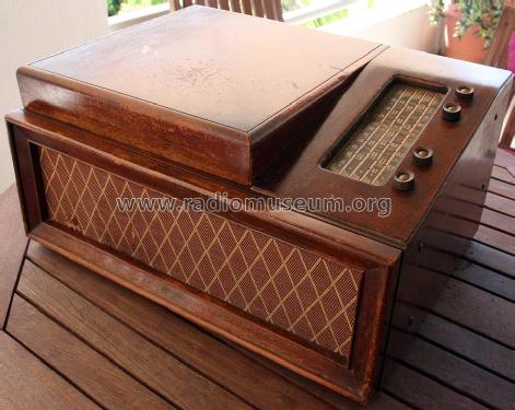 3403 Tropic Combo Code 121; Philco Products Ltd. (ID = 1233132) Radio