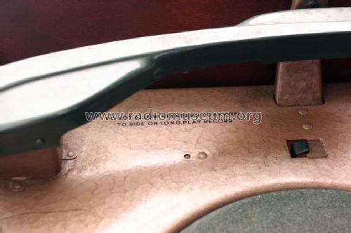 3403 Tropic Combo Code 121; Philco Products Ltd. (ID = 1233133) Radio