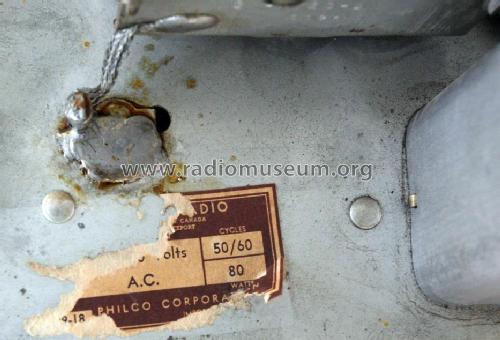 3403 Tropic Combo Code 121; Philco Products Ltd. (ID = 1233152) Radio