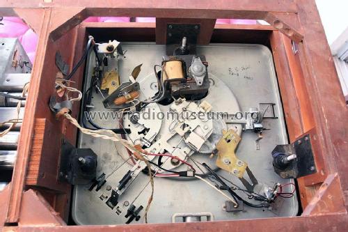 3403 Tropic Combo Code 121; Philco Products Ltd. (ID = 1233169) Radio