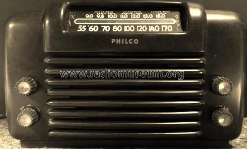 76 ; Philco Products Ltd. (ID = 2215629) Radio