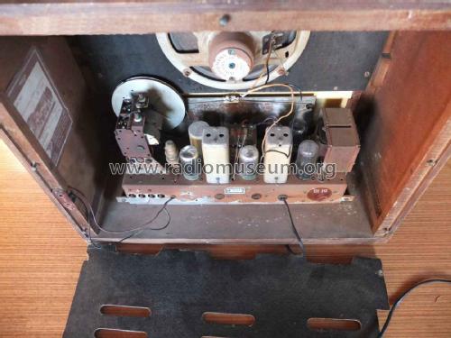 2852; Philco Radio & (ID = 1915590) Radio