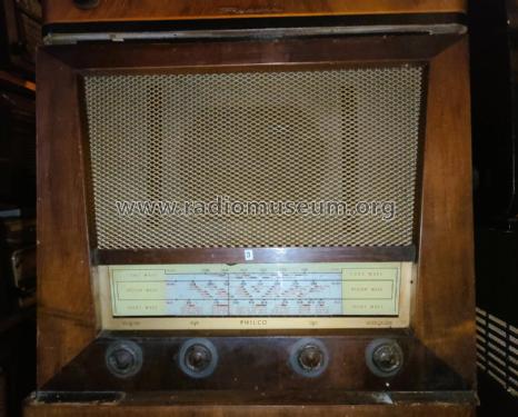 2852; Philco Radio & (ID = 2986381) Radio