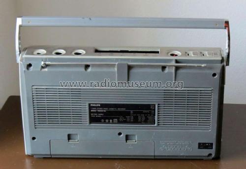 4 Band Stereo Radio Cassette Recorder D8424 /00; Philips, Singapore (ID = 2089694) Radio