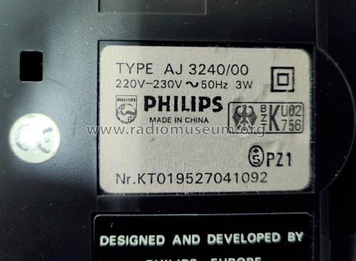 FM/MW Clock Radio AJ3240 /00; Philips 飞利浦; (ID = 2826954) Radio