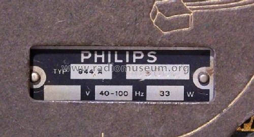 944A-Y; Philips akc. spol., (ID = 1377398) Radio