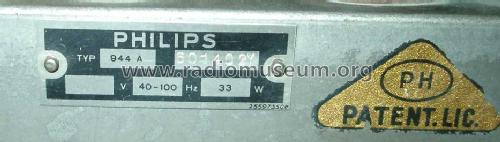 944A-Y; Philips akc. spol., (ID = 1154470) Radio