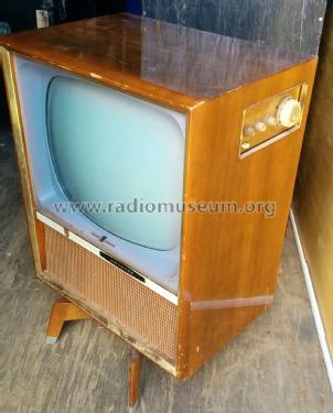 21CT335; Philips Australia (ID = 2761193) Television