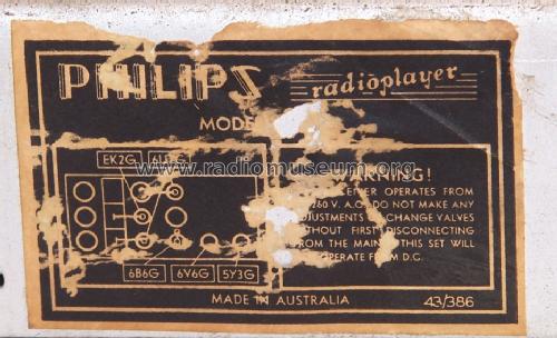 2262; Philips Australia (ID = 1650981) Radio