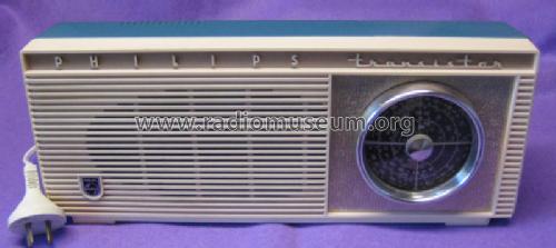 Explorer Transistor MT2; Philips Australia (ID = 829245) Radio