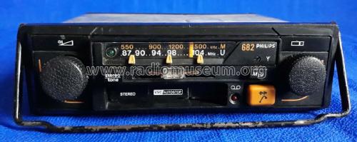 22AC682 /80; Philips Belgium (ID = 2679705) Car Radio