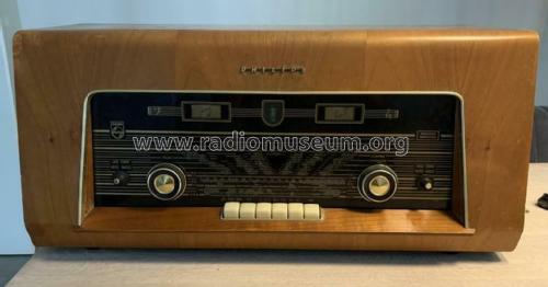 B5X74A /00 /01 /02 /03; Philips Belgium (ID = 2545379) Radio