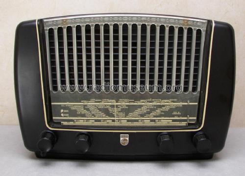 BX310A /05; Philips Belgium (ID = 2529112) Radio