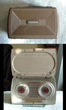 7B470 ; Philips Canada (ID = 1400103) Radio