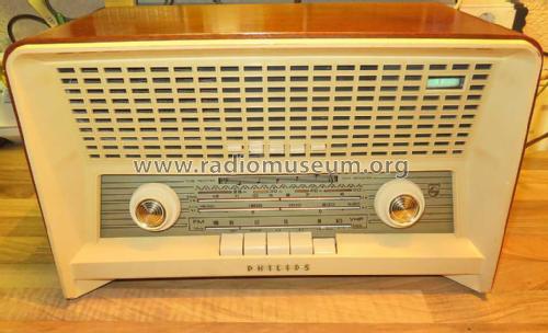 B4C87A ; Philips Canada (ID = 2106387) Radio