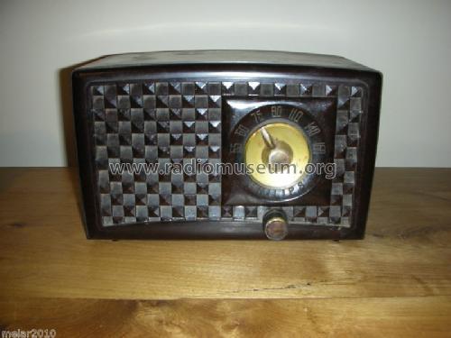 P-141; Philips Canada (ID = 1107965) Radio