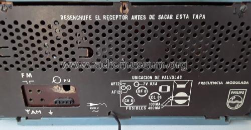 09RB-368; Philips Chilena S.A. (ID = 2576702) Radio