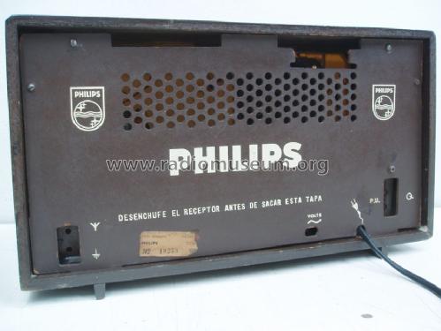 B3SA47U; Philips Chilena S.A. (ID = 1606978) Radio
