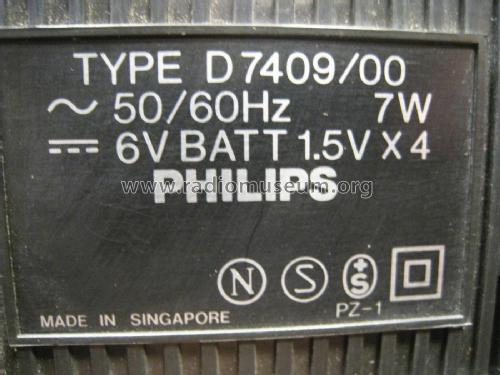 4 Band Radio Cassette Recorder D7409 /00; Philips, Singapore (ID = 2088975) Radio