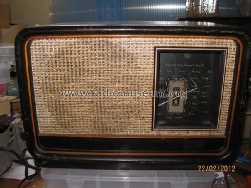 205U; Philips Belgium (ID = 1180761) Radio