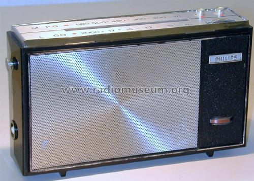 22RL271 /11R; Philips Belgium (ID = 793742) Radio