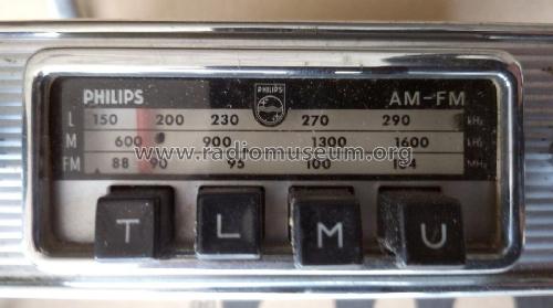 22RN583 /00 /19; Philips Radios - (ID = 2969965) Car Radio