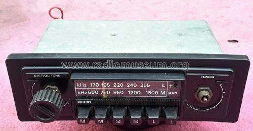 361 90AN361 /85; Philips, Singapore (ID = 2880475) Car Radio