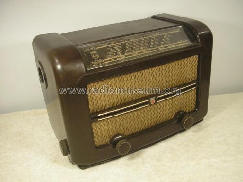 656U-40; Philips; Eindhoven (ID = 3001885) Radio