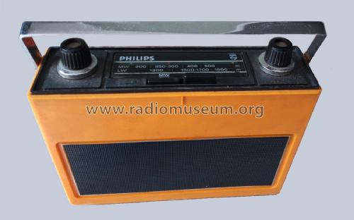 90RP335; Philips; Eindhoven (ID = 2567234) Radio