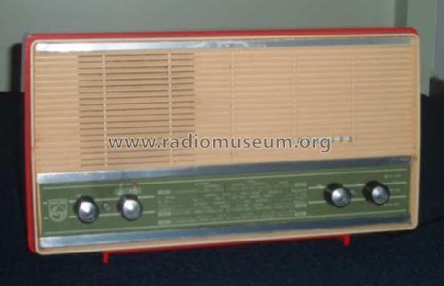 Philips B3X00U radio, 1960-1961, Bélgica. La radio está …