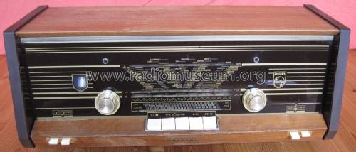 Philips B4X73A Vintage Radio