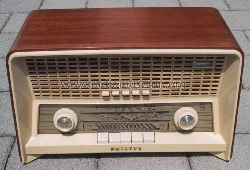 B4X82A /00 /01; Philips; Eindhoven (ID = 33664) Radio