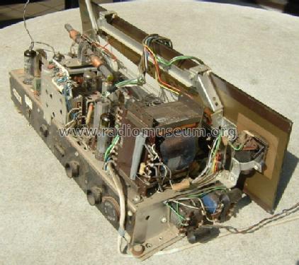 Chassis B5XZ44A /05; Philips Belgium (ID = 140591) Radio