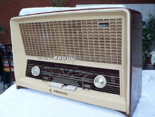 B5X82A; Philips; Eindhoven (ID = 1643179) Radio