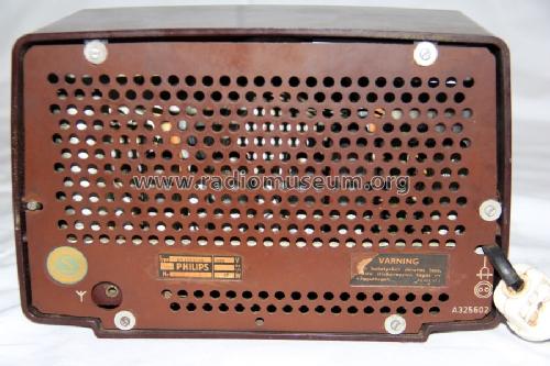 BX135U /19; Philips Belgium (ID = 1302367) Radio