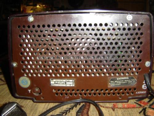 BX135U /19; Philips Belgium (ID = 735508) Radio