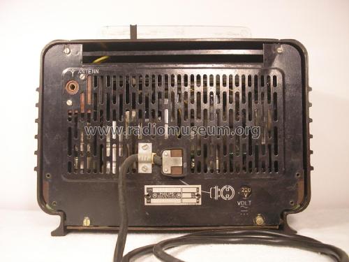 BX272U /40; Philips; Eindhoven (ID = 2996659) Radio