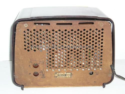 BX307U; Philips; Eindhoven (ID = 210605) Radio