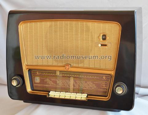 BX533A; Philips Belgium (ID = 2519180) Radio