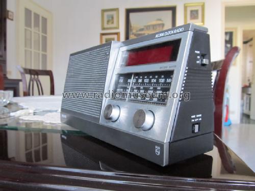 Clock Radio 396 90AS396 /00 /15 /40; Philips; Eindhoven (ID = 1063570) Radio