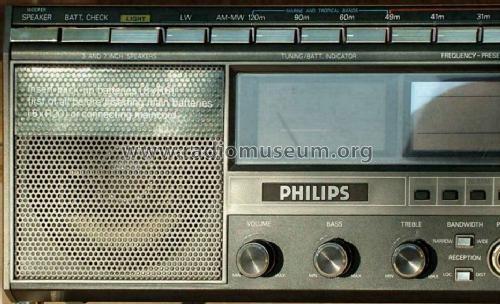 D2999 /00; Philips Hong Kong (ID = 975609) Radio
