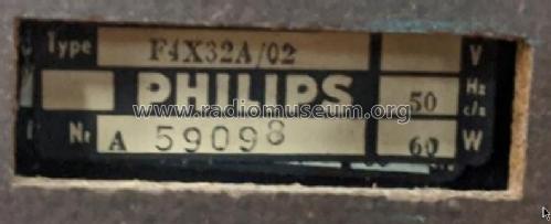 F4X32A /02 /16; Philips; Eindhoven (ID = 2790210) Radio