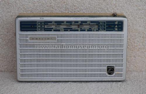 L1X15T /00S /00L /00X; Philips; Eindhoven (ID = 1436178) Radio