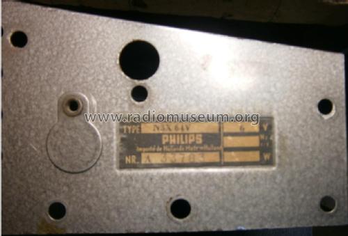 N3X64V; Philips; Eindhoven (ID = 2093355) Car Radio