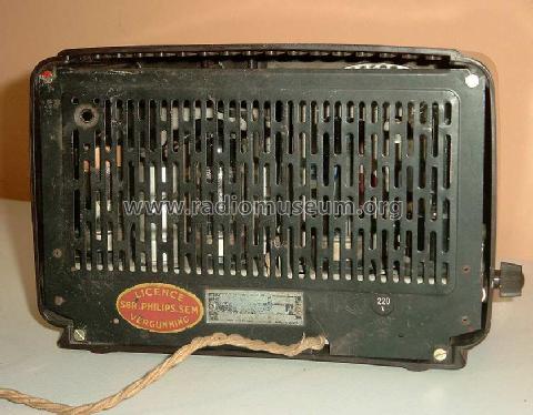 204U; Philips Belgium (ID = 116806) Radio