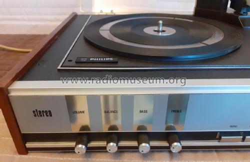 Stereo Record Player 13GF826; Philips Electrical, (ID = 2952994) R-Player