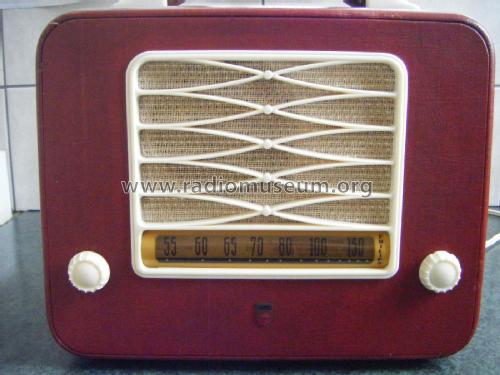 545; Philips Electrical (ID = 2795117) Radio